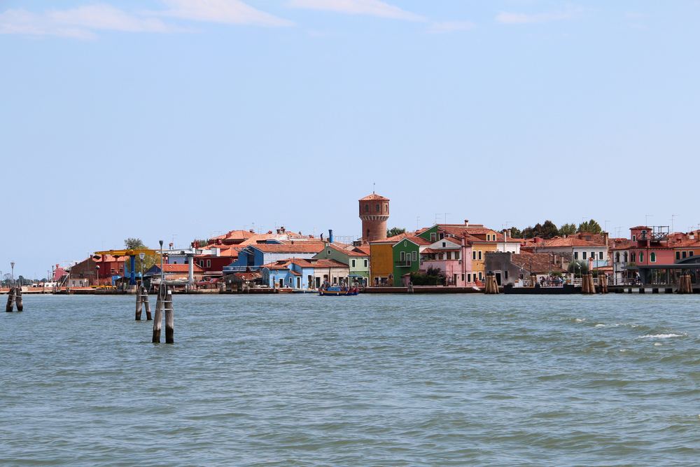 Le rivage et le nord de l'île de Burano, vus depuis l'eau